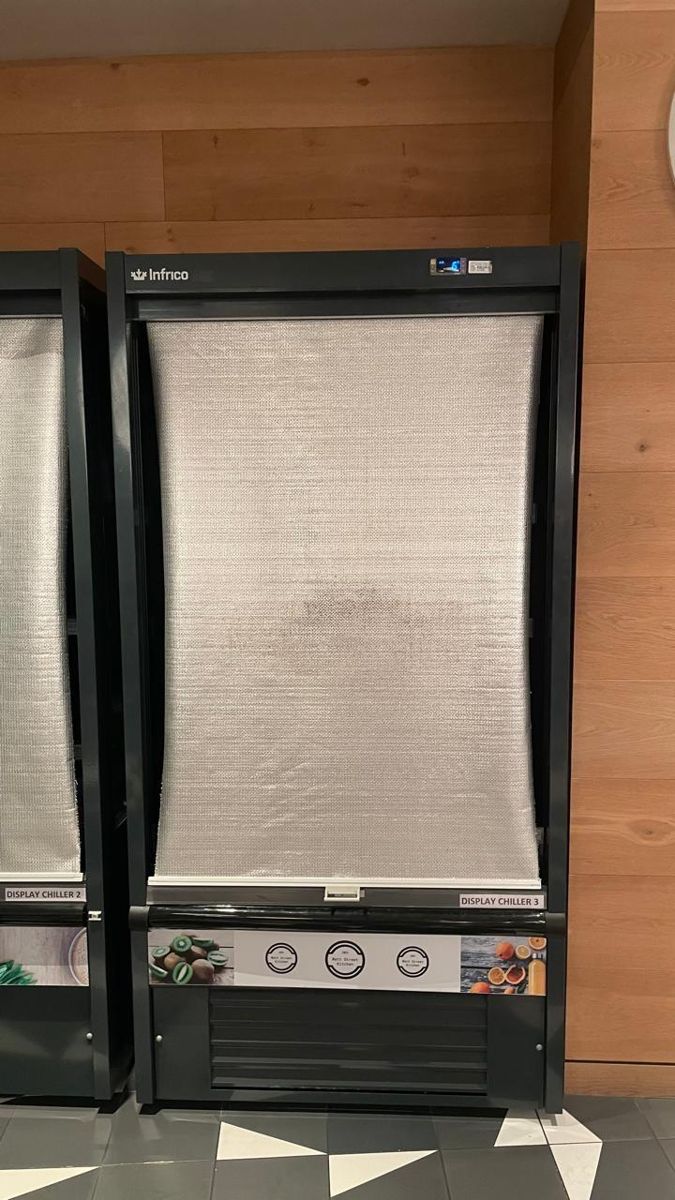 Acrylic Sliding Doors for Display Chillers — site photo 4